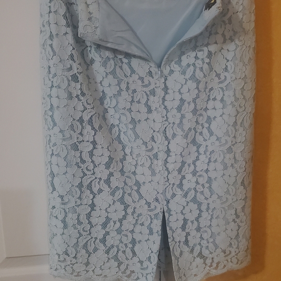 Lace suite - Picture 4 of 4